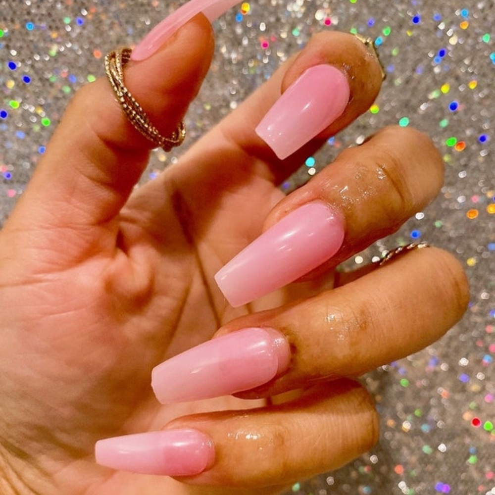 Press on nails